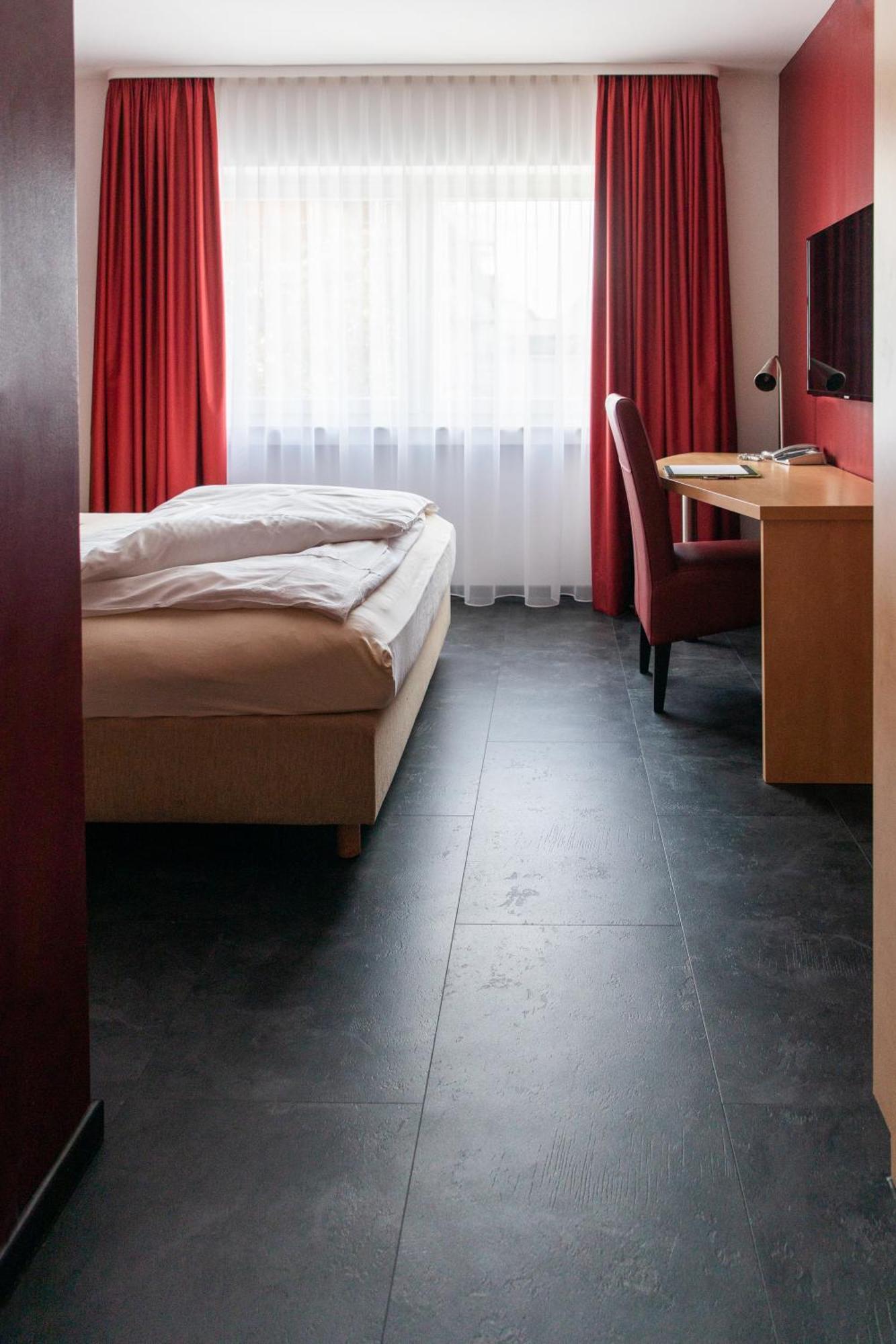 Mein Schlosshotel Heusenstamm Eksteriør bilde