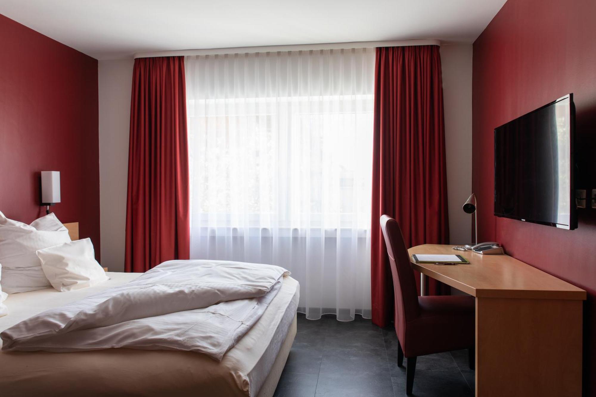 Mein Schlosshotel Heusenstamm Eksteriør bilde