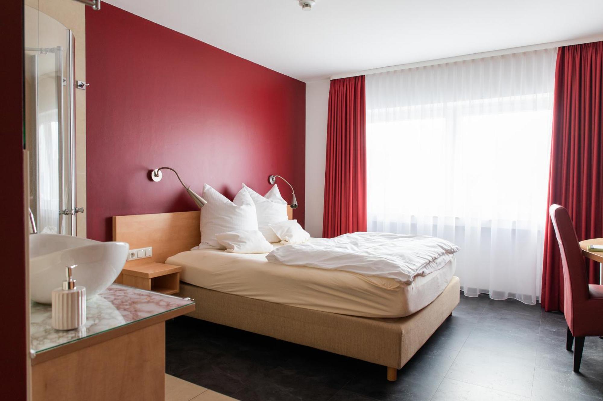 Mein Schlosshotel Heusenstamm Eksteriør bilde